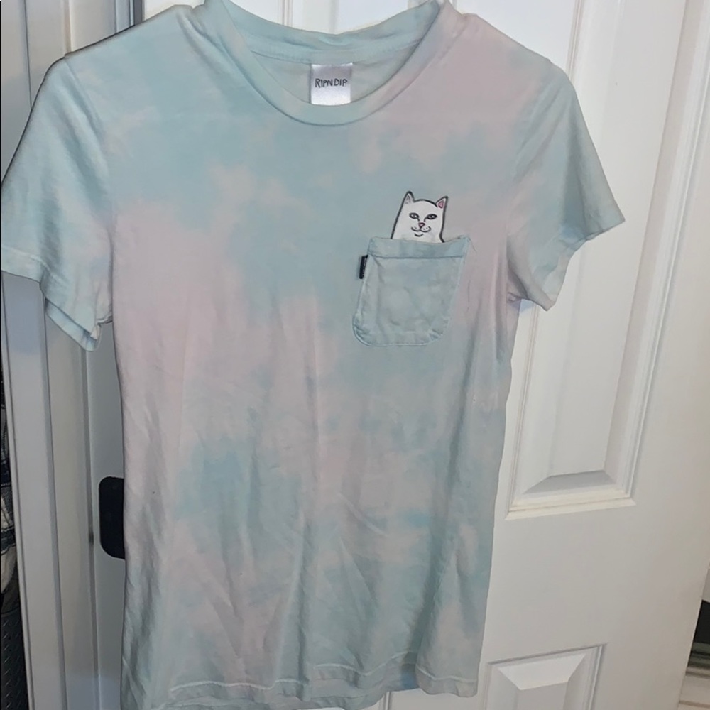Tee